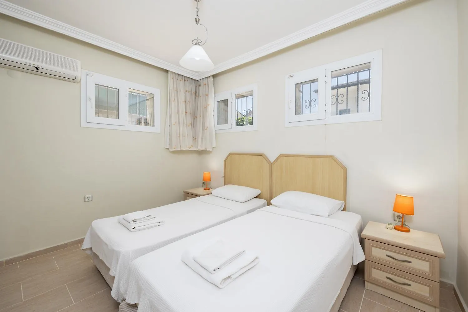 Golden Trio Villa 厄吕代尼兹