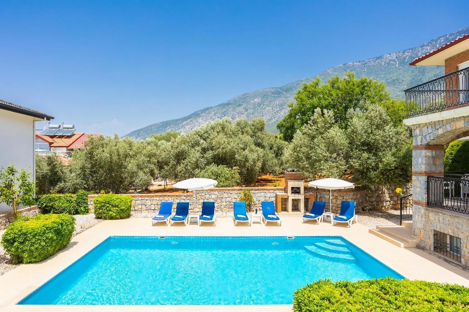 Golden Trio Villa 厄吕代尼兹